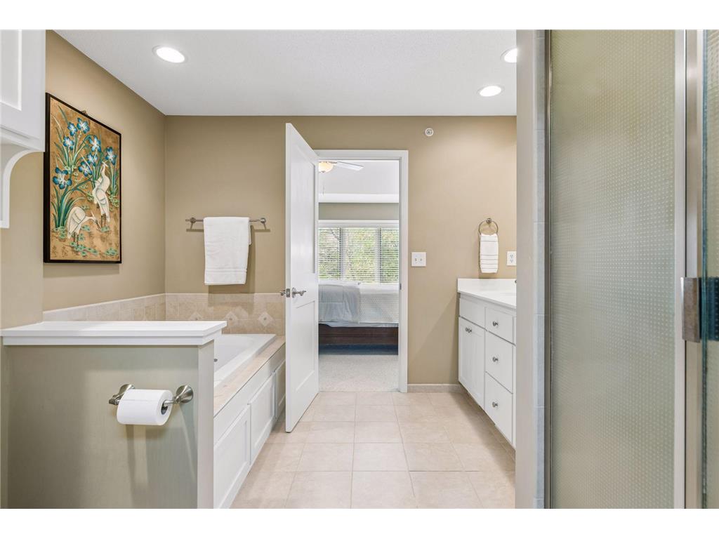 519 Willoughby Way W Minnetonka MN 55305 7104758 image25