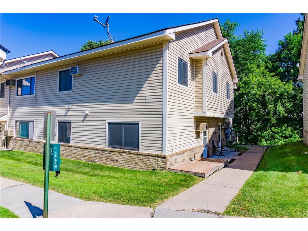 52 E 13th Street Waconia MN 55387 6567382 image1