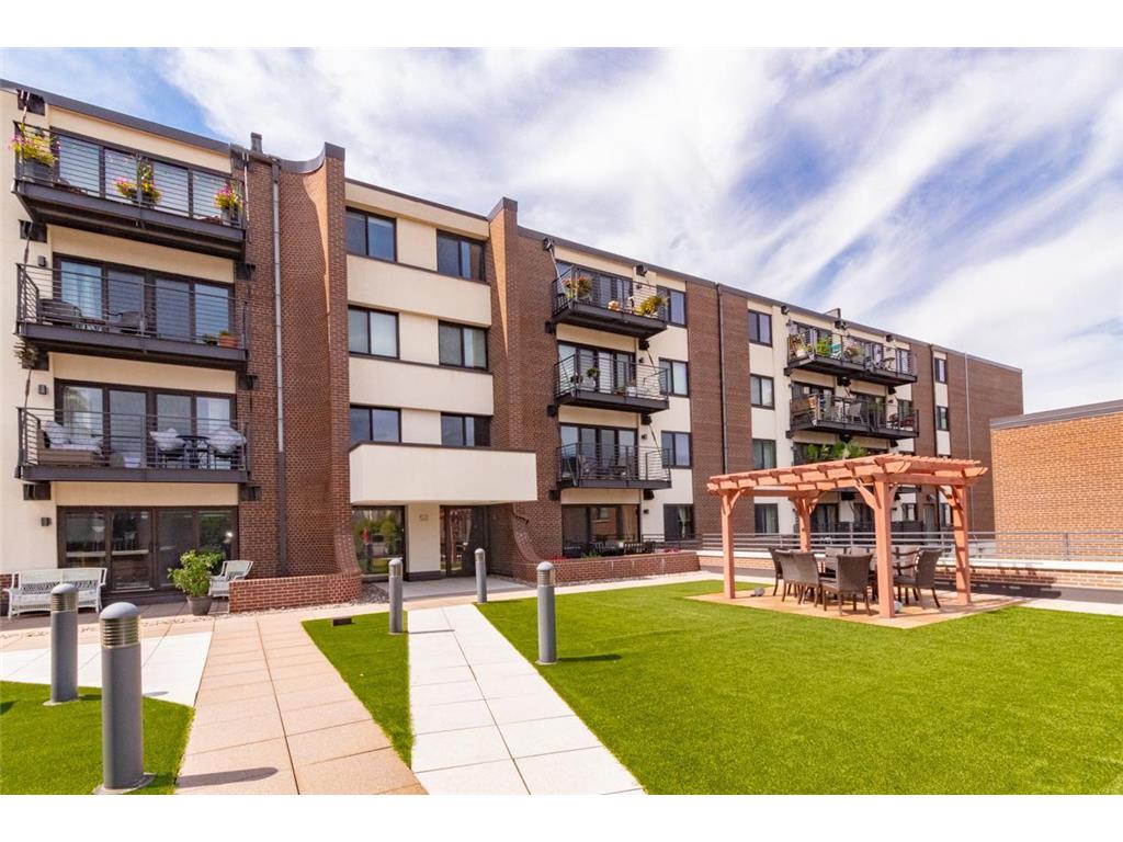 52 Groveland Terrace A211, Minneapolis, MN 55403 MLS 6251971