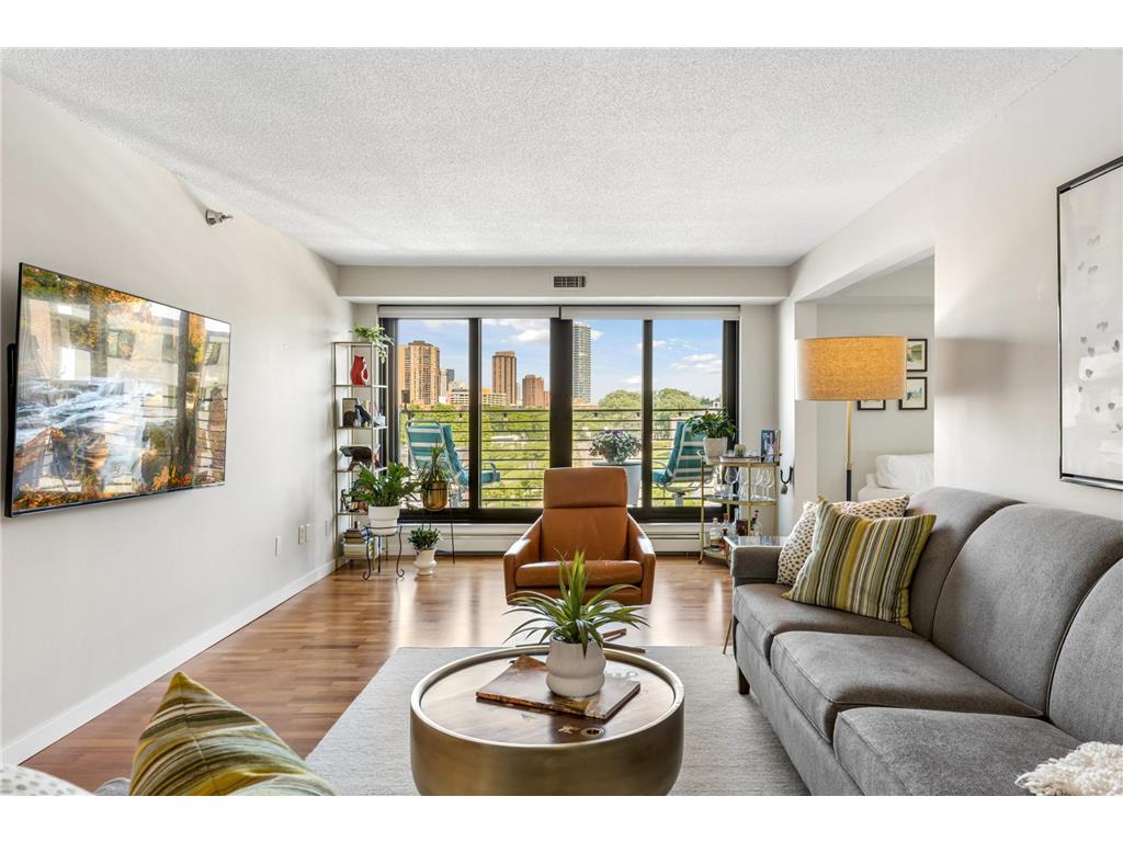 52 Groveland Terrace #A302 Minneapolis MN 55403 7080554 image1