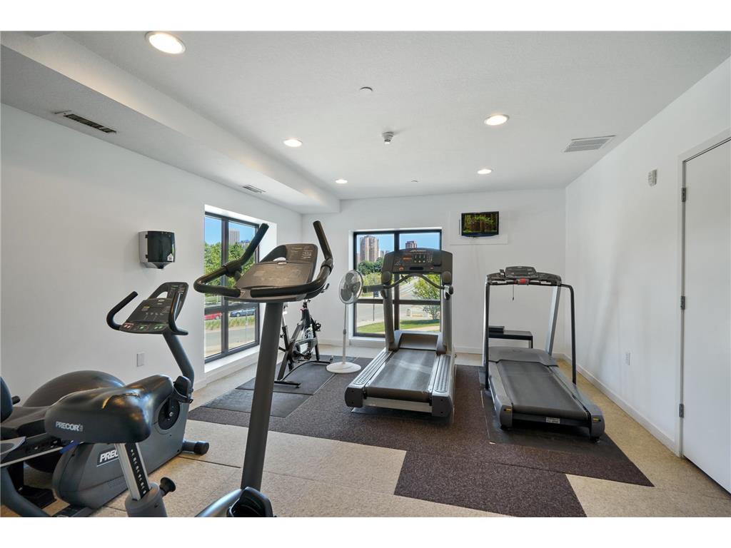 52 Groveland Terrace #A302 Minneapolis MN 55403 7080554 image17
