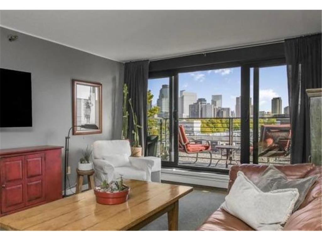 52 Groveland Terrace #A304 Minneapolis MN 55403 6566989 image1