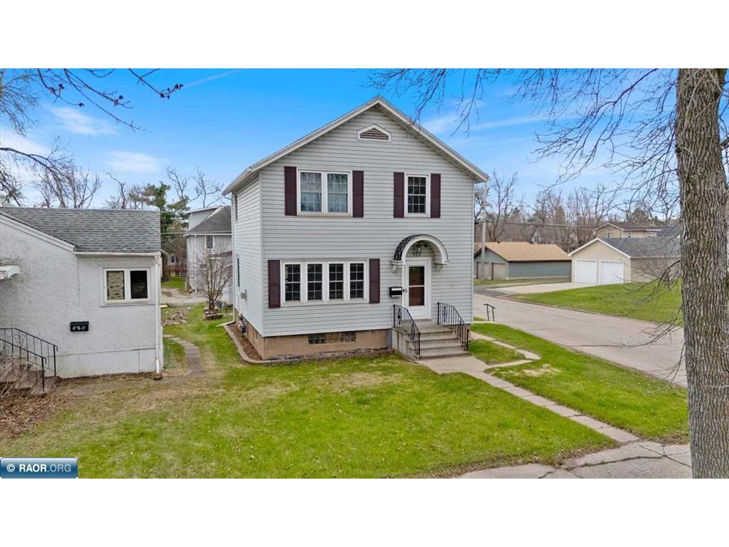 520 15th Street N Virginia MN 55792 7072701 image2