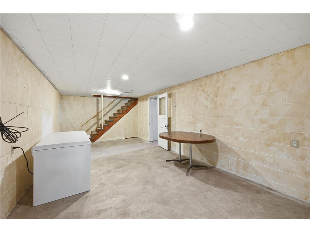 520 2nd Street E Hector MN 55342 7112843 image16