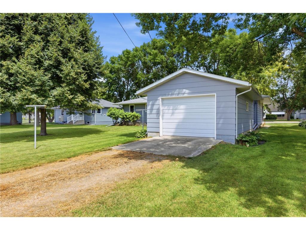 520 2nd Street E Hector MN 55342 7112843 image21