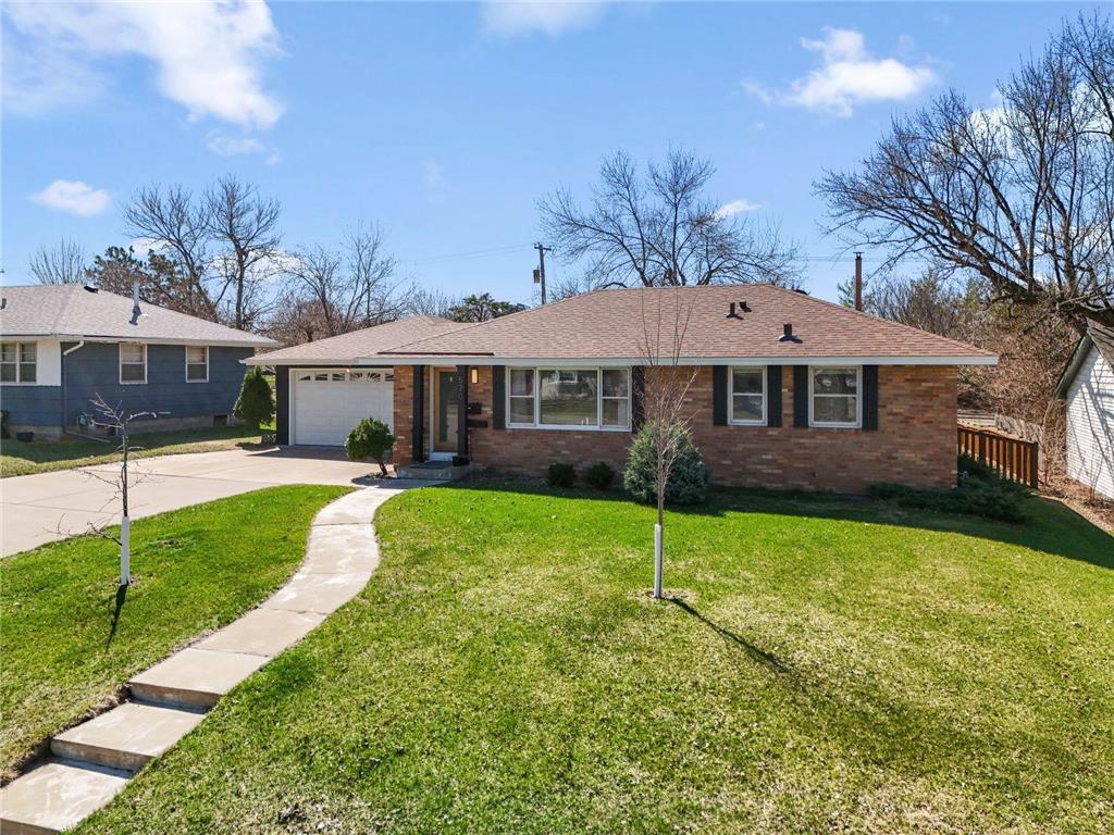 520 57th Avenue NE Fridley MN 55432 7058118 image1