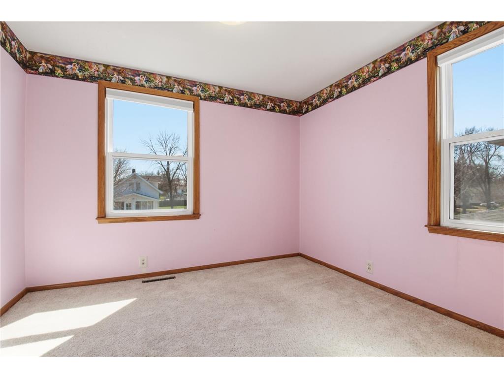 520 Ann Street SE Willmar MN 56201 7058290 image17