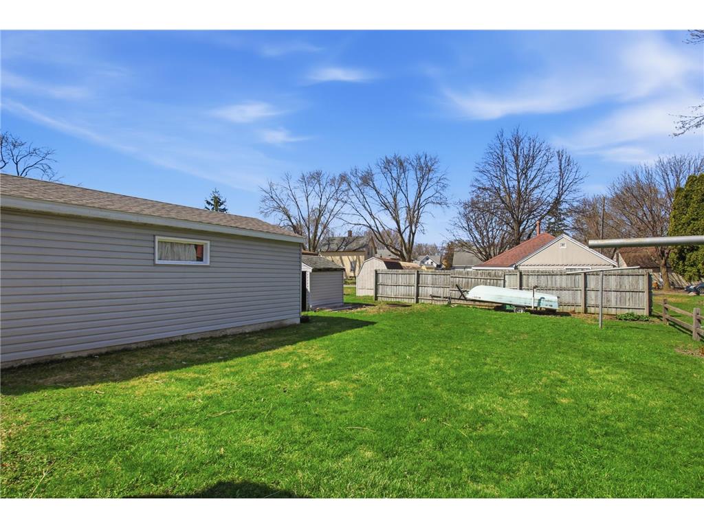 520 Ann Street SE Willmar MN 56201 7058290 image23