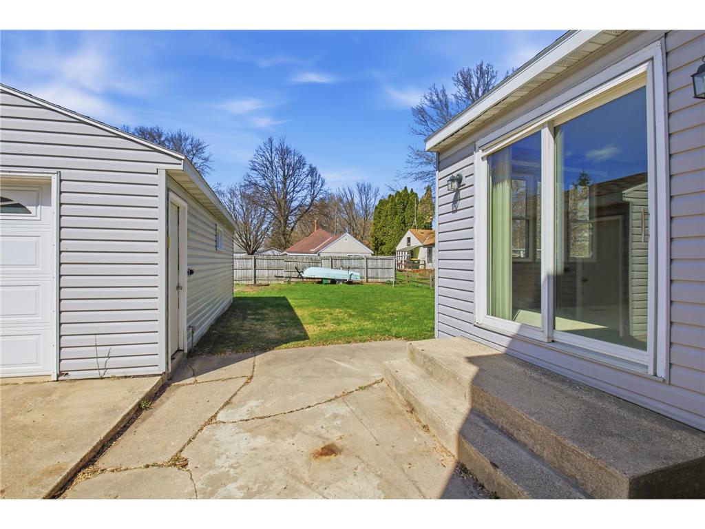 520 Ann Street SE Willmar MN 56201 7058290 image24