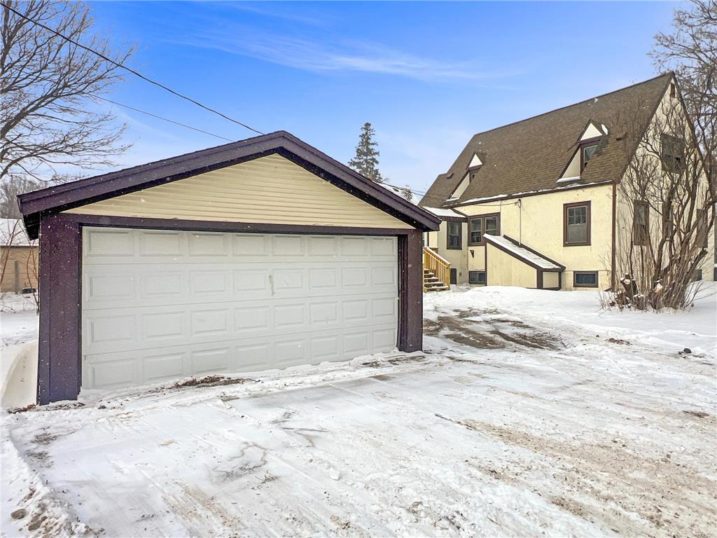 520 E Blue Earth Avenue Fairmont MN 56031 7012303 image9