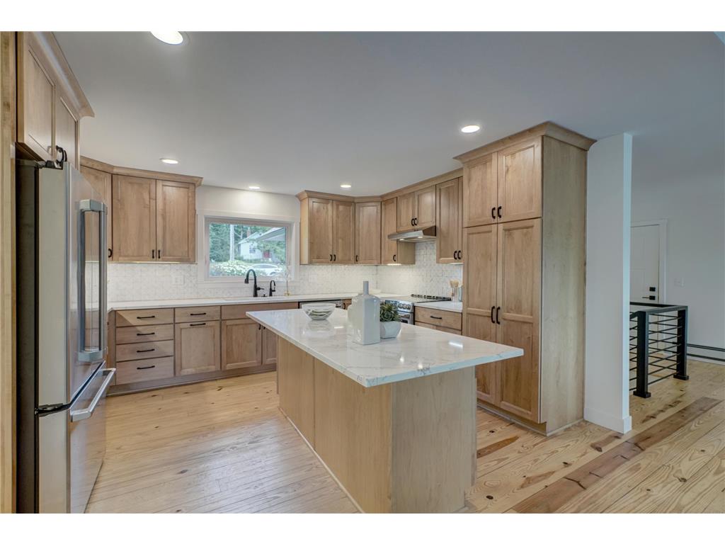 520 Glenbrook Avenue N Oakdale MN 55128 - Tanners 7098927 image23