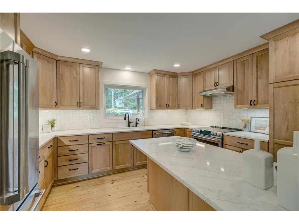 520 Glenbrook Avenue N Oakdale MN 55128 - Tanners 7098927 image24