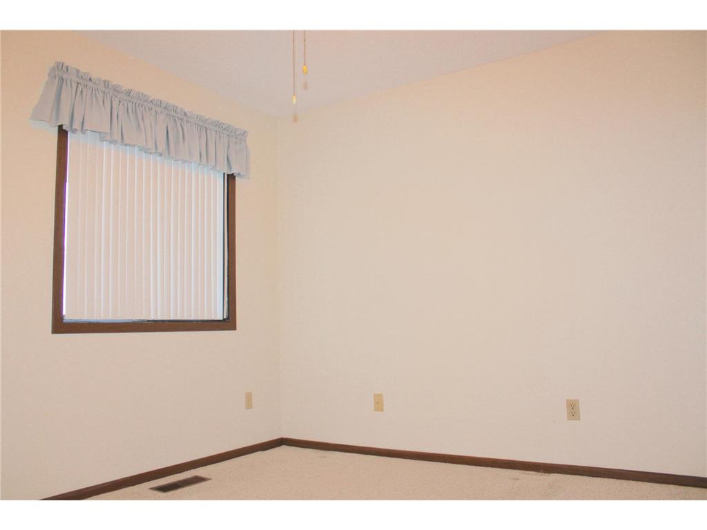 520 Graham Street SW Hutchinson MN 55350 6815207 image16
