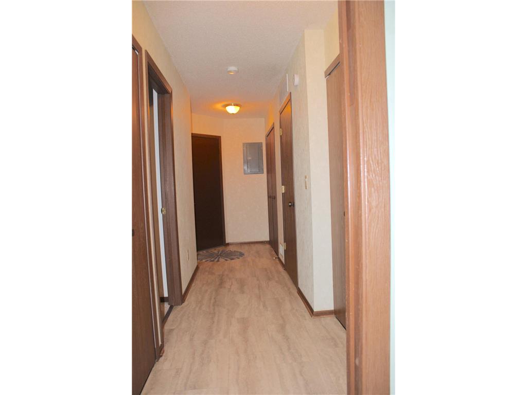 520 Graham Street SW Hutchinson MN 55350 6815207 image20