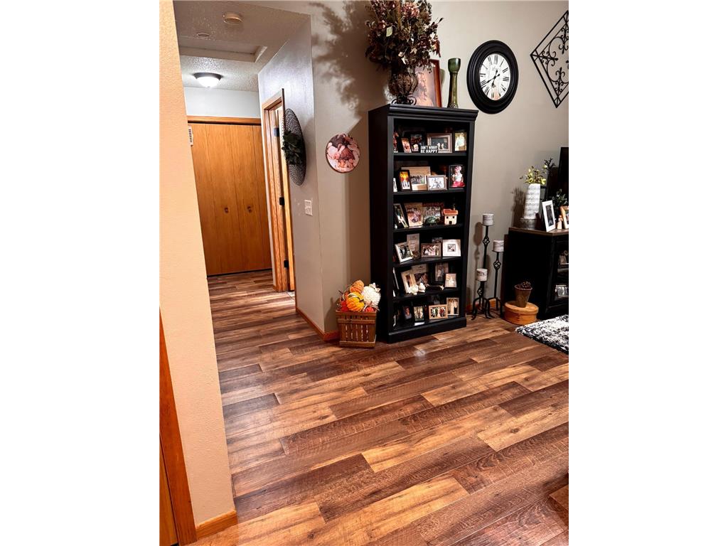 520 Harriett Drive Marshall MN 56258 6818437 image10