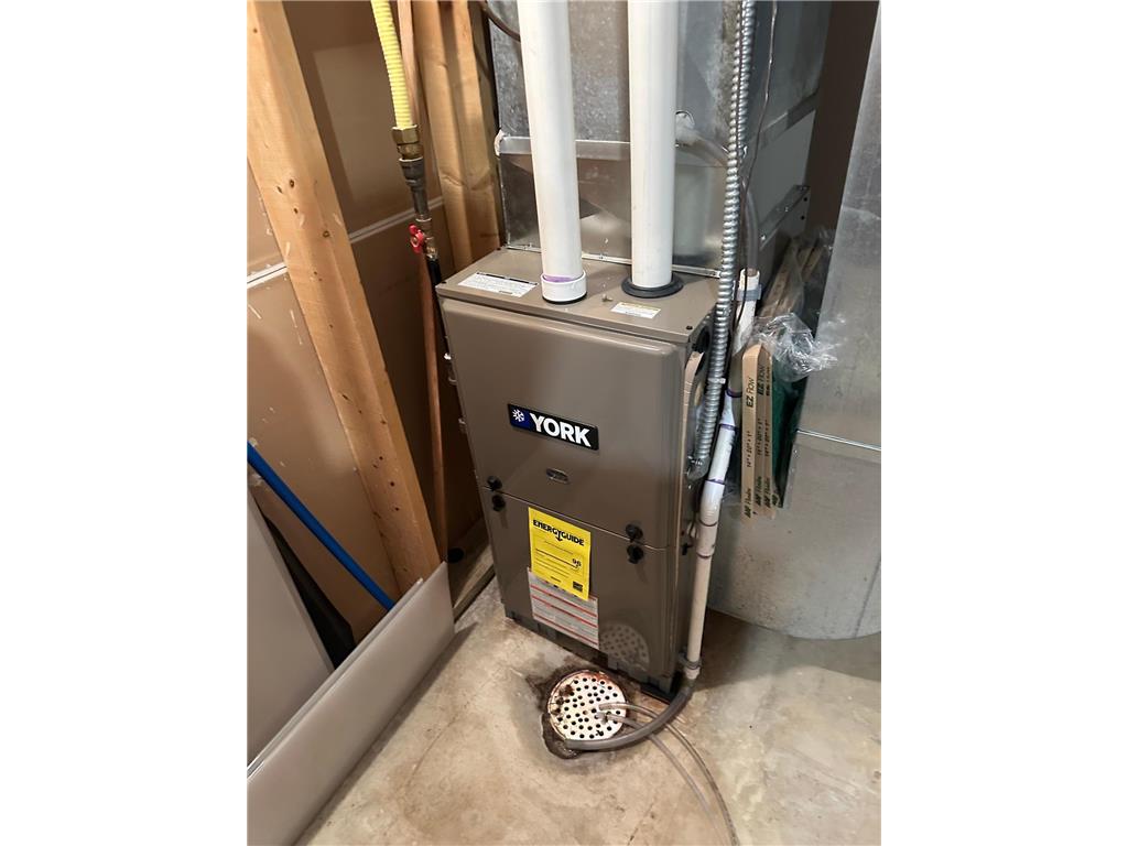 520 Harriett Drive Marshall MN 56258 6818437 image27