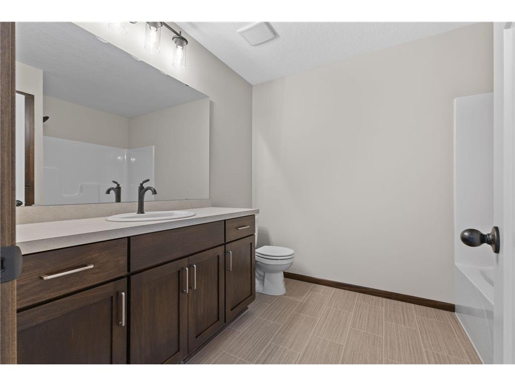 520 Lois Lane Lino Lakes MN 55014 7096041 image21