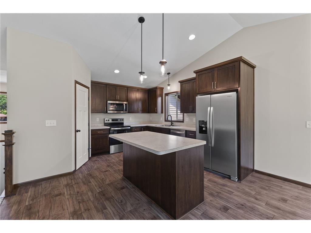 520 Lois Lane Lino Lakes MN 55014 7096041 image5