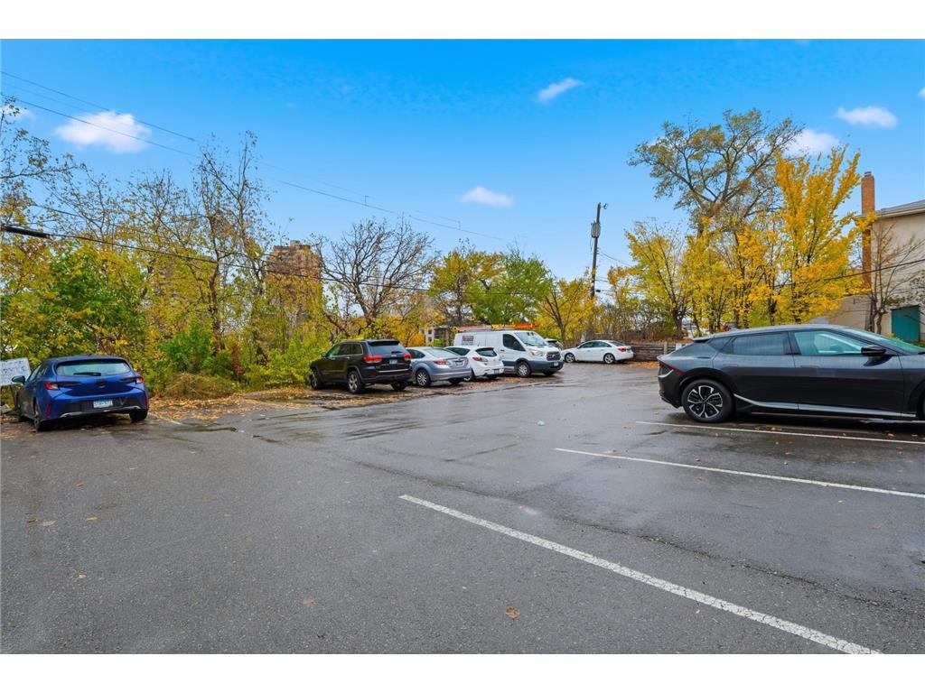 520 Ridgewood Avenue #107 Minneapolis MN 55403 7005990 image17