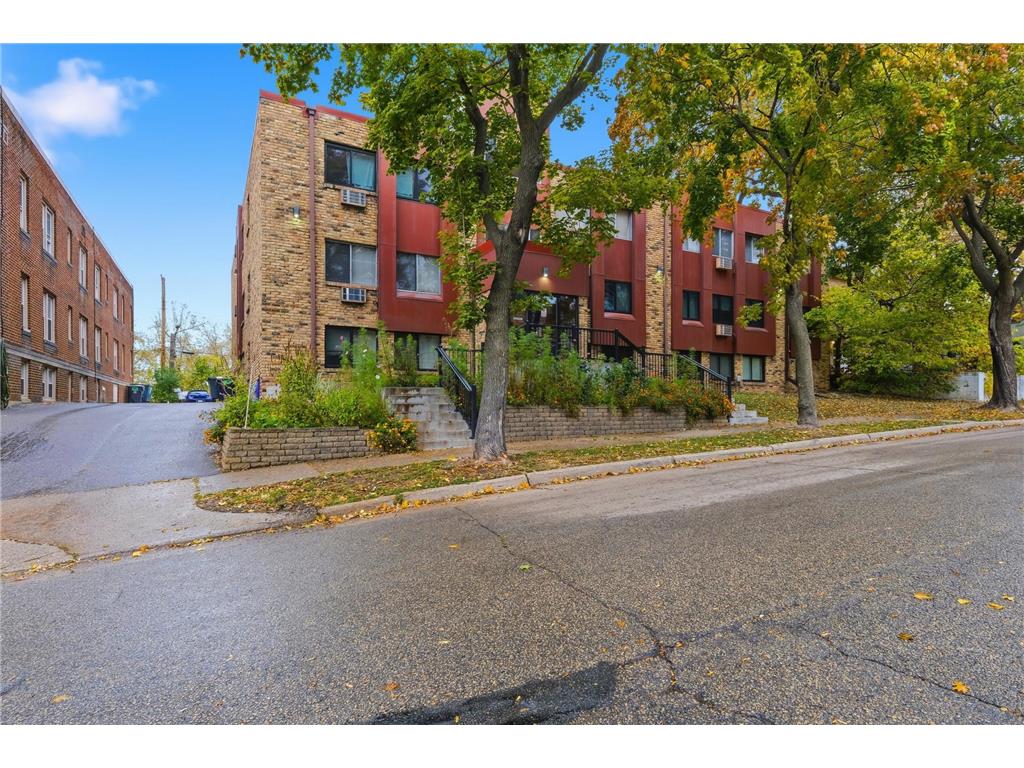 520 Ridgewood Avenue #107 Minneapolis MN 55403 7005990 image2