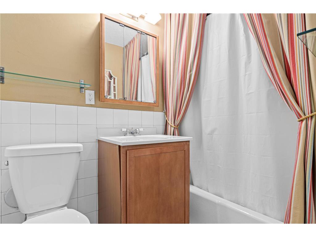 520 Ridgewood Avenue #3 Minneapolis MN 55403 7057603 image13