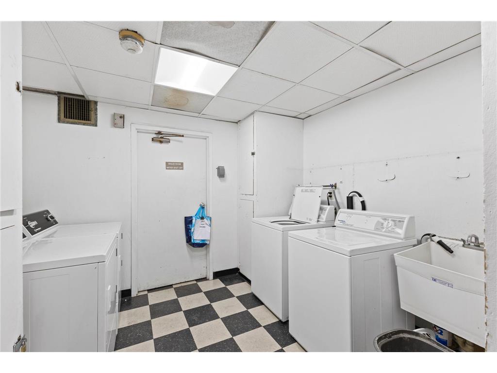 520 Ridgewood Avenue #4 Minneapolis MN 55403 7044161 image16