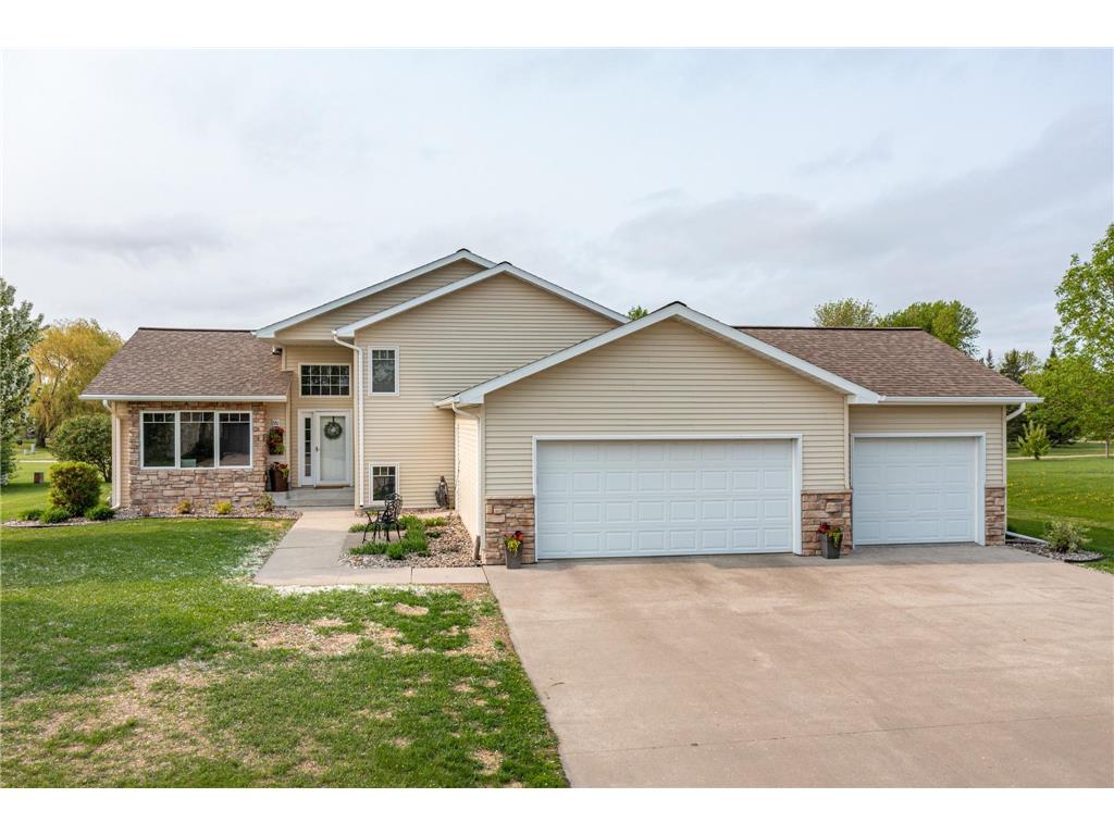 520 Spruce Lane Crookston MN 56716 6338225 image1