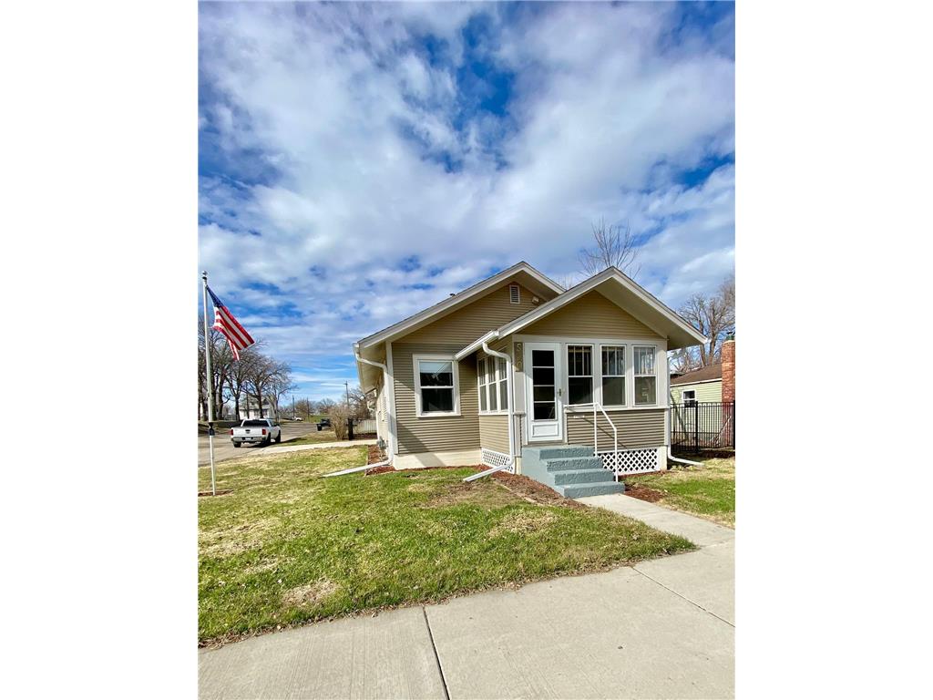 520 State Street W, Detroit Lakes, MN, 56501 MLS 6362521 Edina Realty