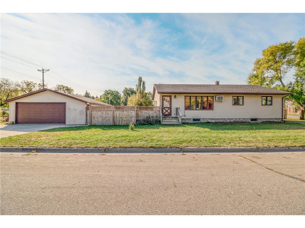 520 W Garfield Avenue Mahnomen MN 56557 6615546 image1