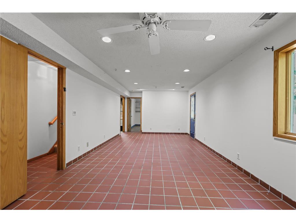 5200 W 135th Street Savage MN 55378 7113709 image23