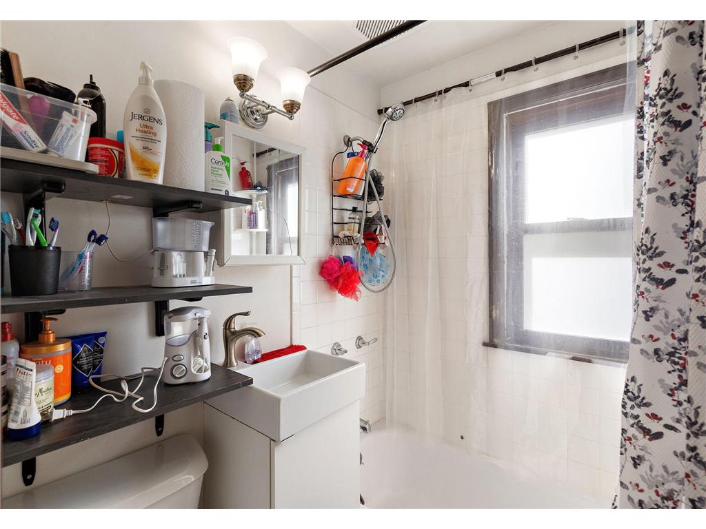 5201 Camden Avenue N Minneapolis MN 55430 7082597 image32