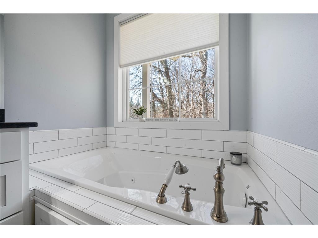 5201 Colonial Court NE Alexandria Twp MN 56308 7049335 image25
