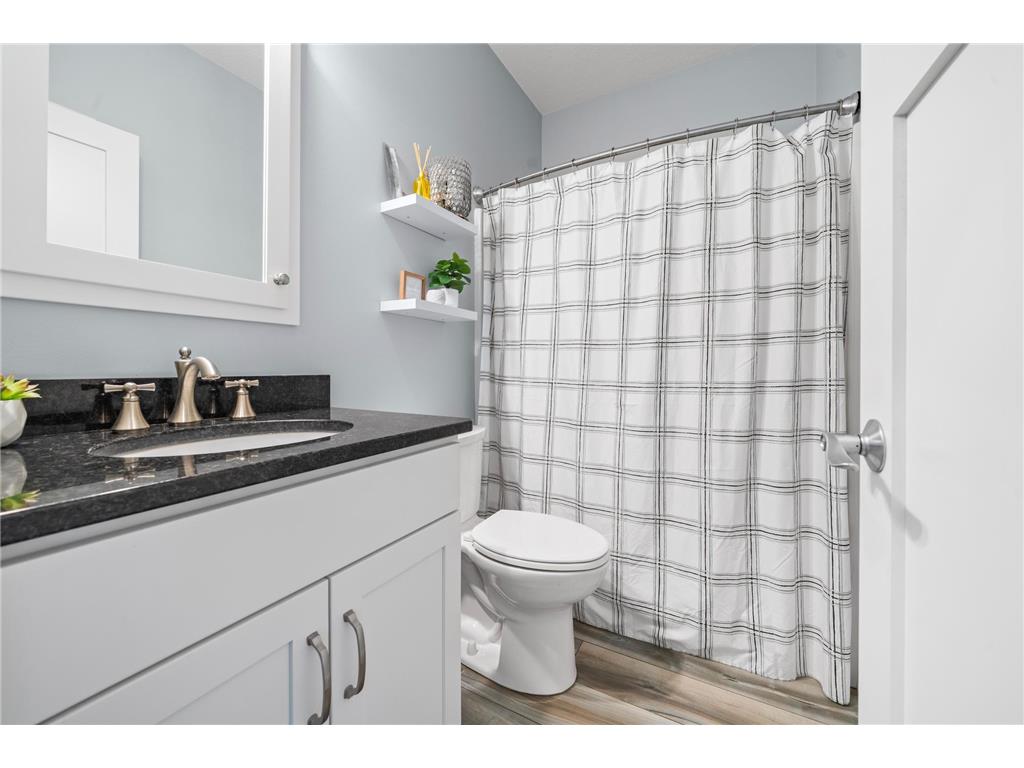 5201 Colonial Court NE Alexandria Twp MN 56308 7049335 image36