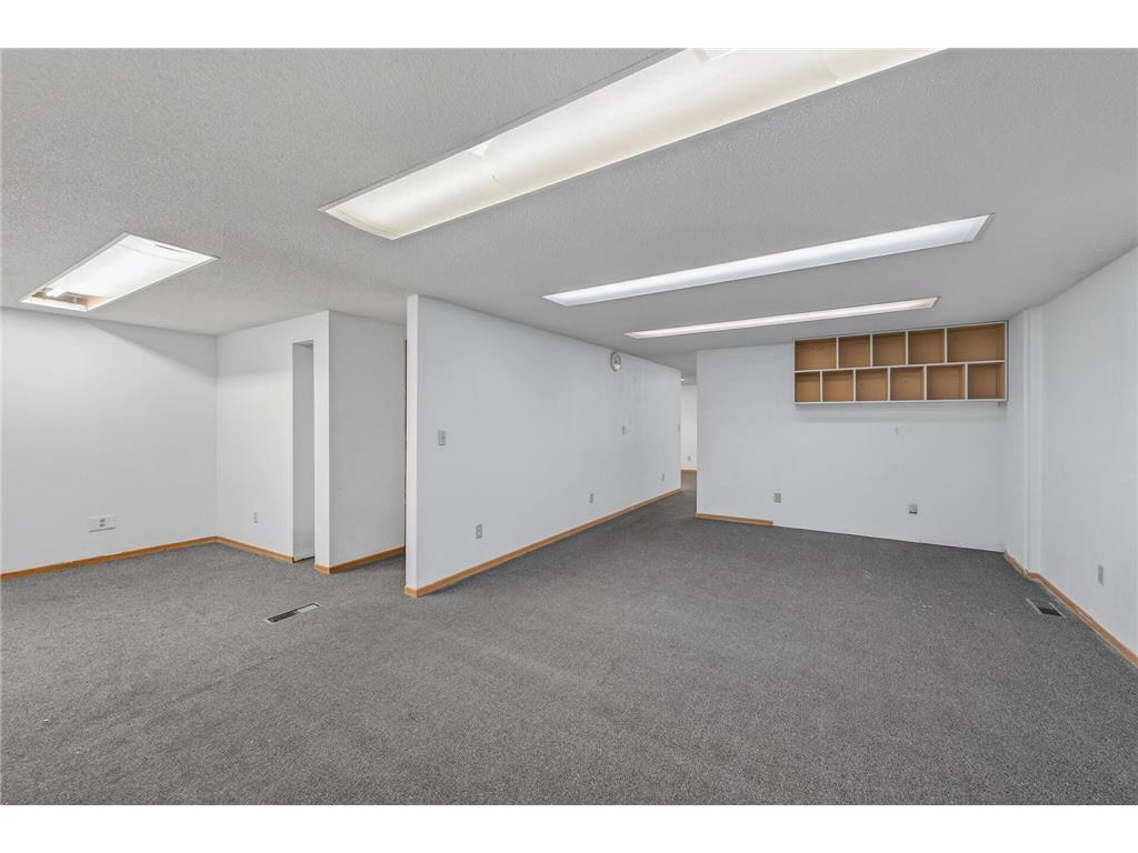 5201 Lakeland Avenue N Crystal MN 55429 7007891 image10