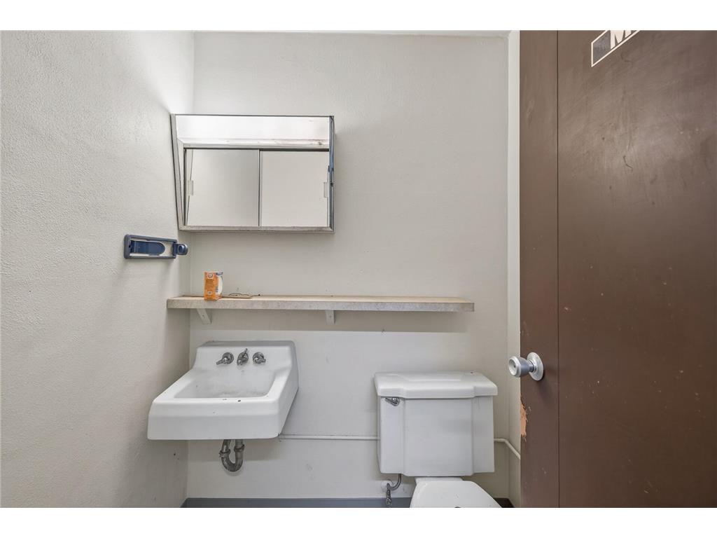 5201 Lakeland Avenue N Crystal MN 55429 7007891 image20