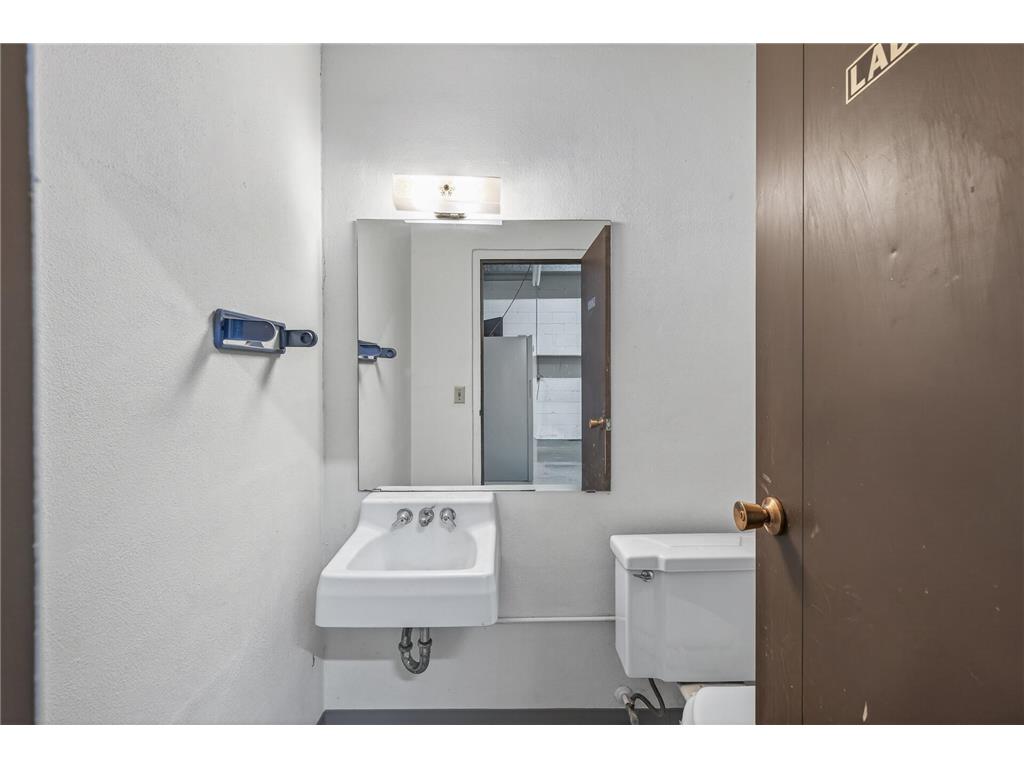 5201 Lakeland Avenue N Crystal MN 55429 7007891 image26