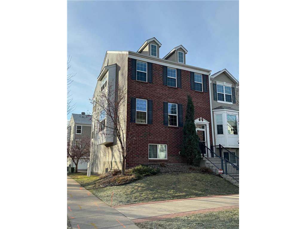 5201 Scott Court Robbinsdale MN 55422 6465070 image1