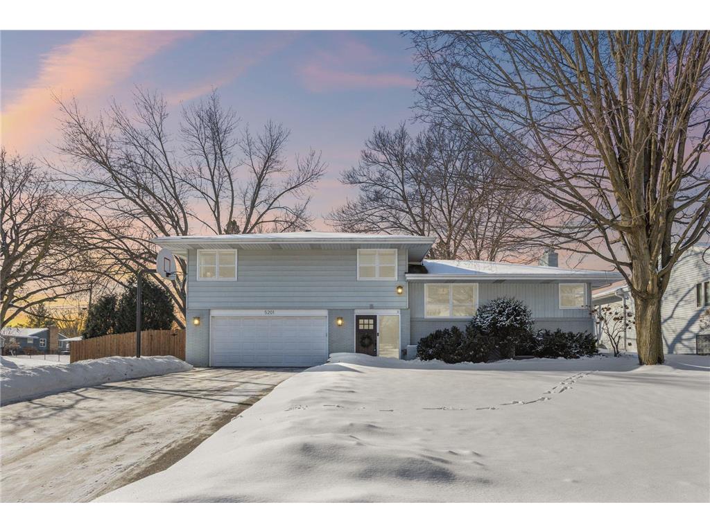 5201 Tifton Drive Edina MN 55439 7014621 image1