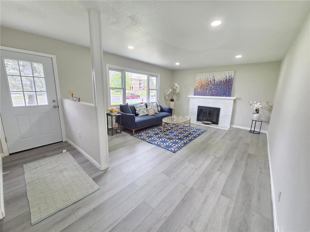 5201 W 84th Street Bloomington MN 55437 7006706 image5