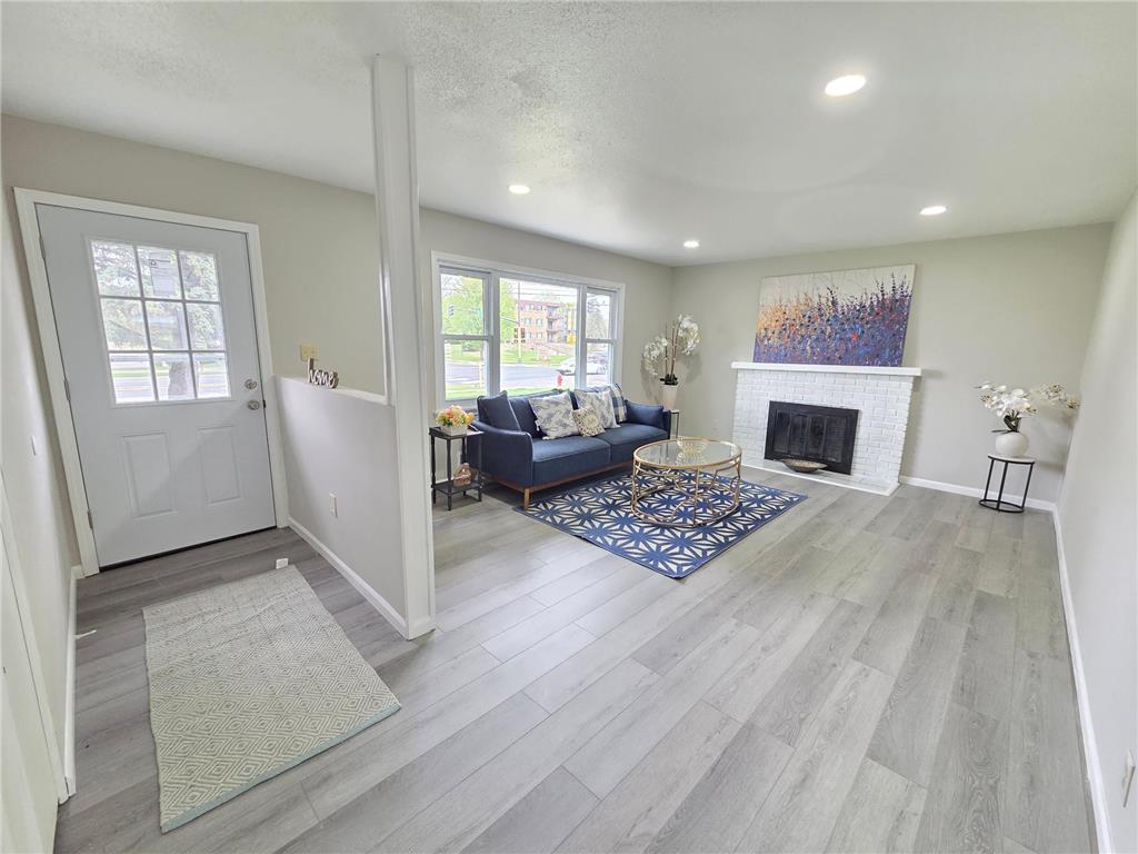 5201 W 84th Street Bloomington MN 55437 7111940 image2