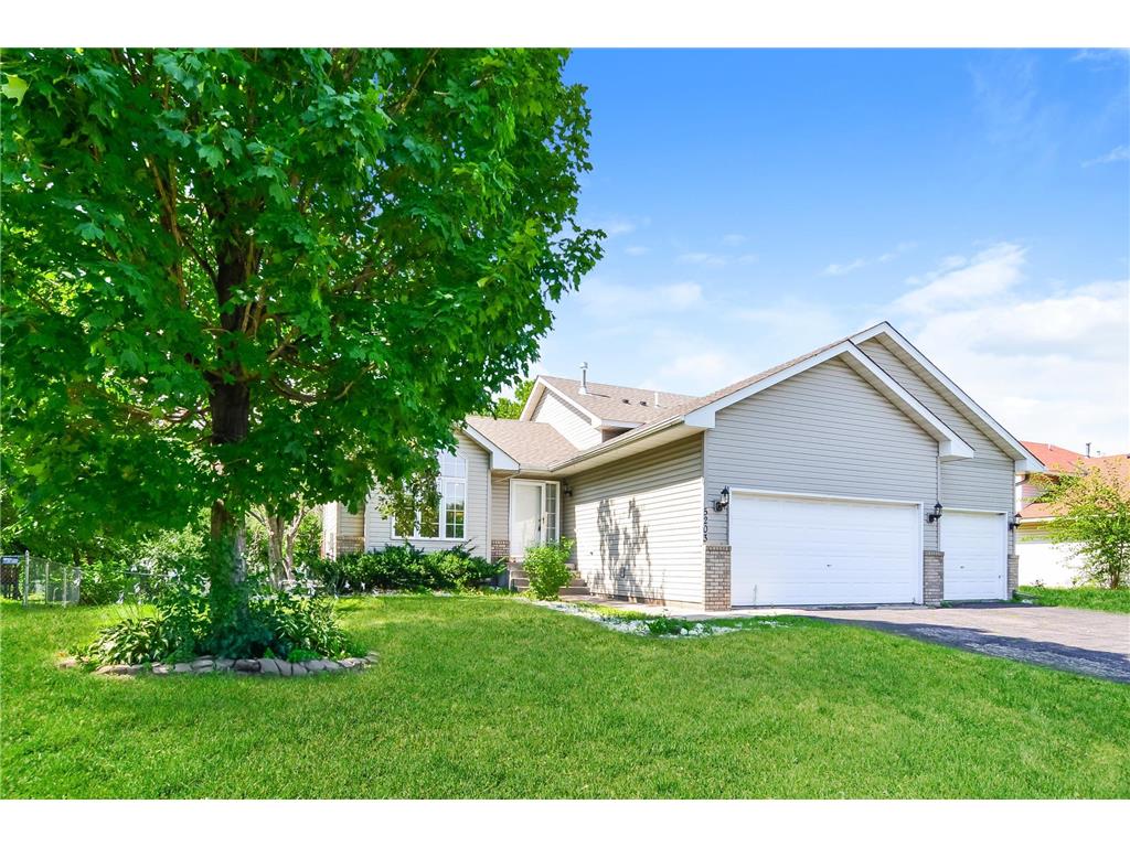 5203 Kings Crossing North Brooklyn Park MN 55443 6765318 image1