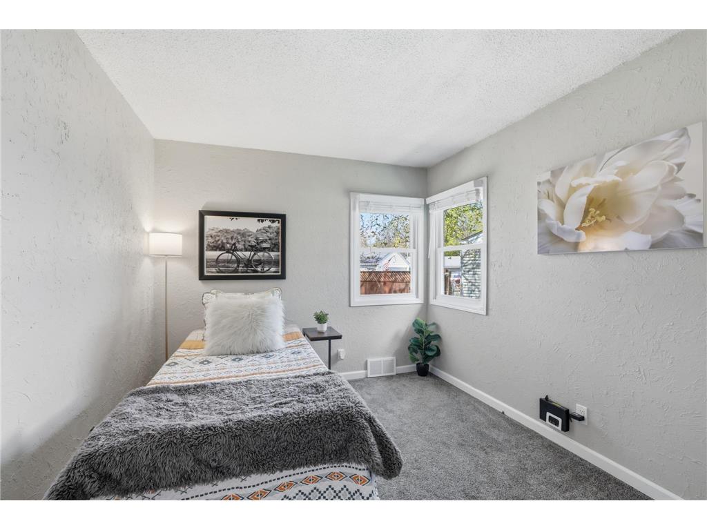 5205 Edgewood Avenue N Crystal MN 55428 7063661 image16