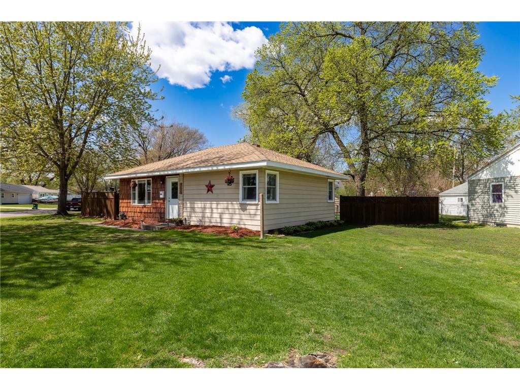 5205 Edgewood Avenue N Crystal MN 55428 7063661 image21