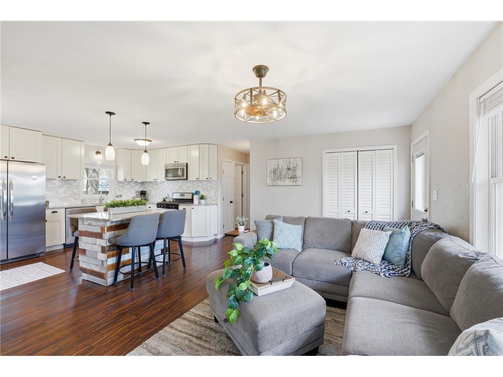 5205 Edgewood Avenue N Crystal MN 55428 7063661 image3