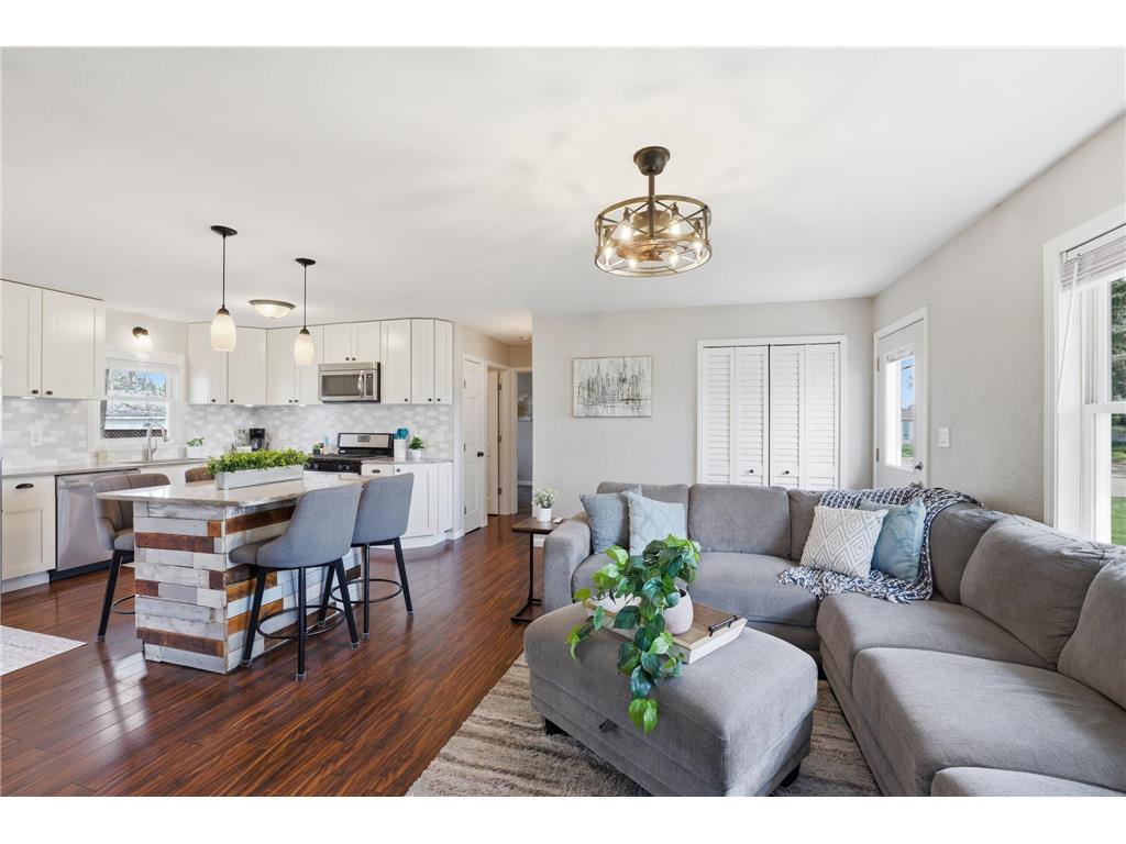 5205 Edgewood Avenue N Crystal MN 55428 7063661 image5