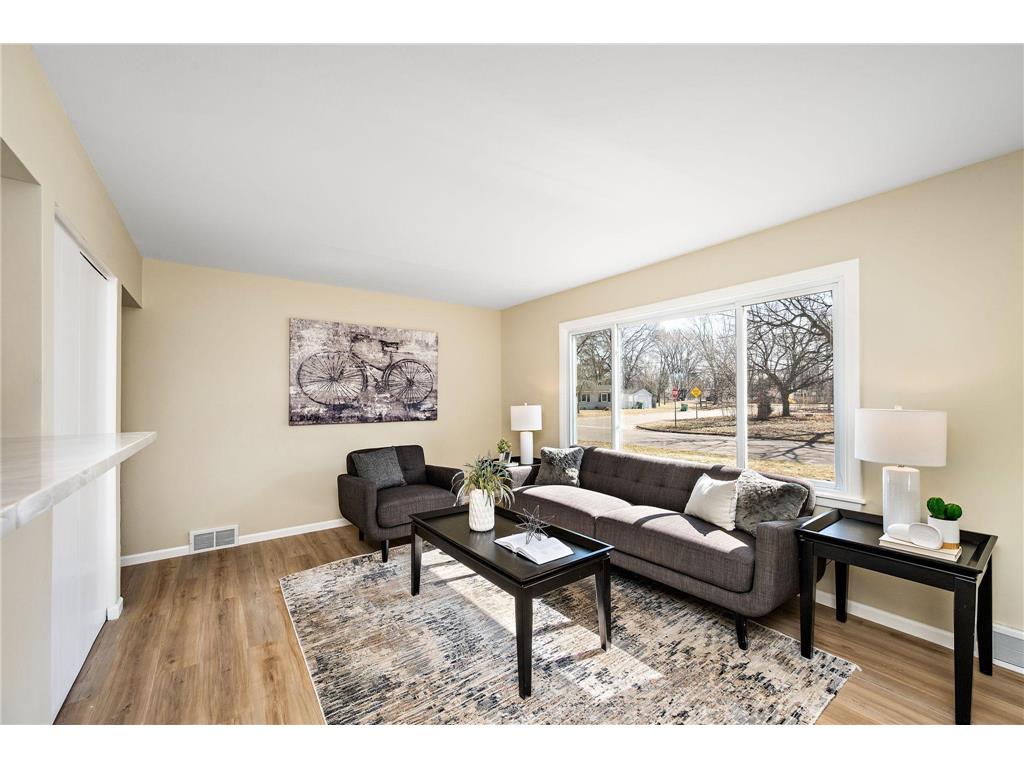 5205 Jersey Avenue N Crystal MN 55428 7038573 image1