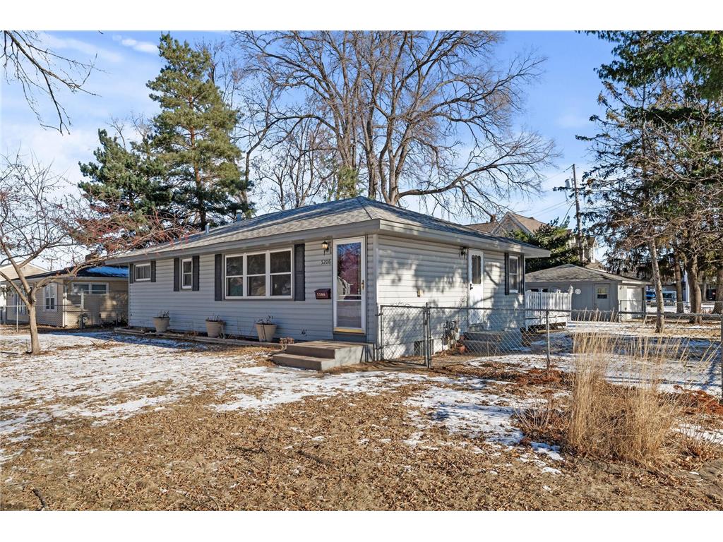 5206 Edgewood Avenue N Crystal MN 55428 6638695 image1