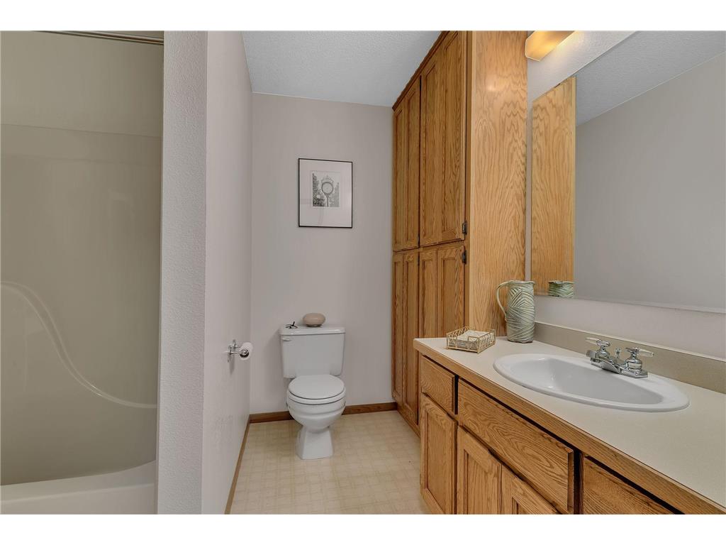 521 2 1/2 Street N Sartell MN 56377 7057877 image26