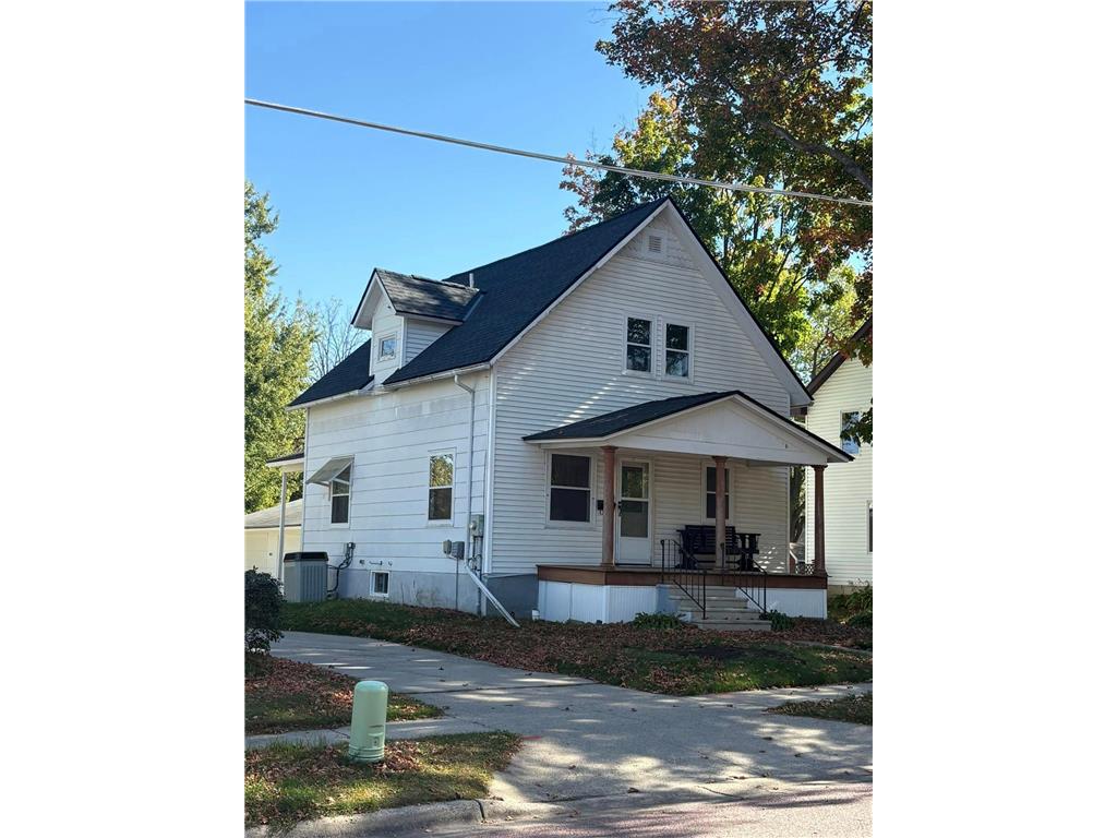 521 6th Street SW Waseca MN 56093 6803105 image1