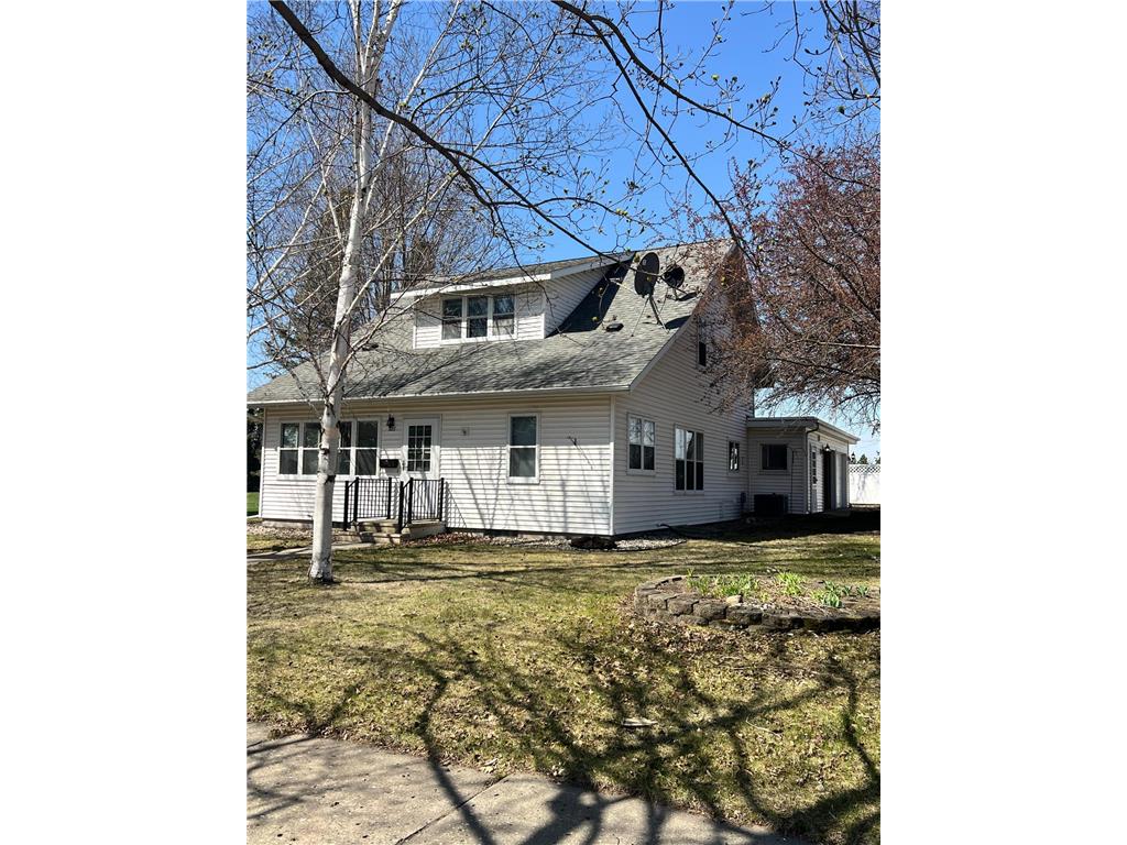 521 9th Avenue Madison MN 56256 7060386 image1